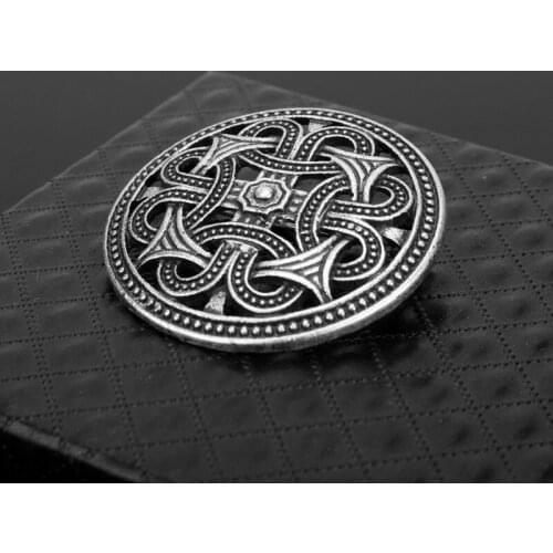 Vintage Nordic-Viking Brooch Accessories Pins Brooches For Cloak Scarves Brooch Round Oval Breastpin Brooches For Women Men