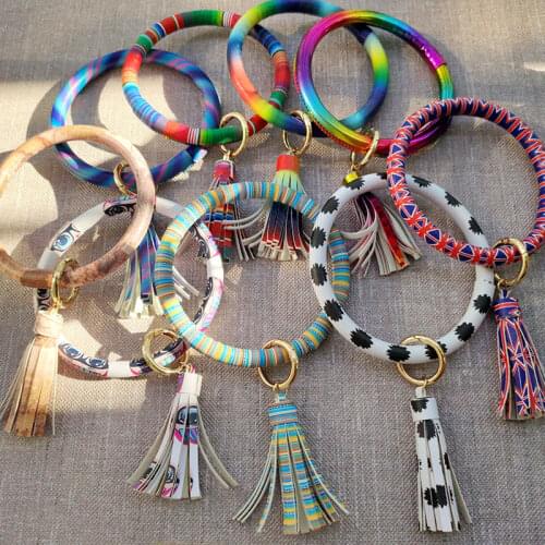 JUST FEEL 2019 New PU Leather Bracelet KeyChains Circle Cute Same Color Tassel Wristlet Keychain Wholesale Women Girls Jewelry