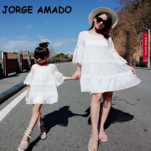 2021 New Summer Family Matching Dress White 3d Flowers Holiday Beach Loose Comfortable Sundress Mum Daughter Matches Suit E1048