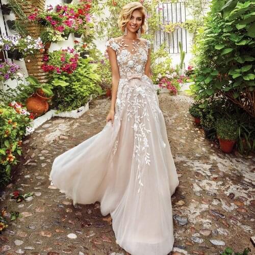 Exquisite Champagne Lace Appliqued Bride Gowns A-Line Cap Sleeve Tulle Wedding Dress 2021 Vestido De Noiva
