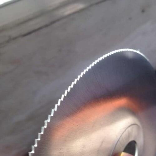 Free shipping of HSSDM05/M2 made 200*25.4/32*0.8-3.0mm HSS slitting cutting disc saw blade for cutting SS/steel/metal pipes