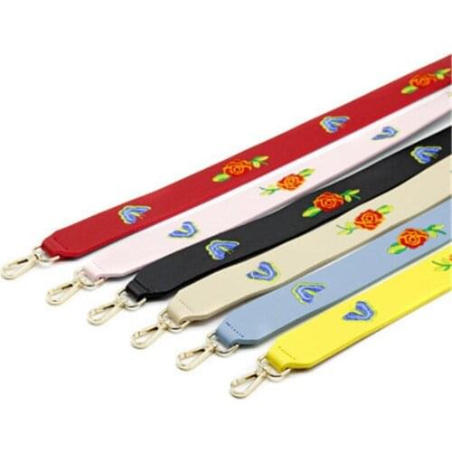 The new fashionable lady bag with all kinds of styles and embroidery lady bag with PU leather shoulder bag with Chinese style