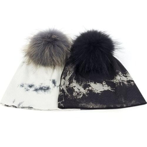Charm Wood Tie Dye Beanie Hat For Women Men Winter Autumn Casual Baggy Hats Warm Soft Skull Cap With Big Real Raccoon Fur Pompom