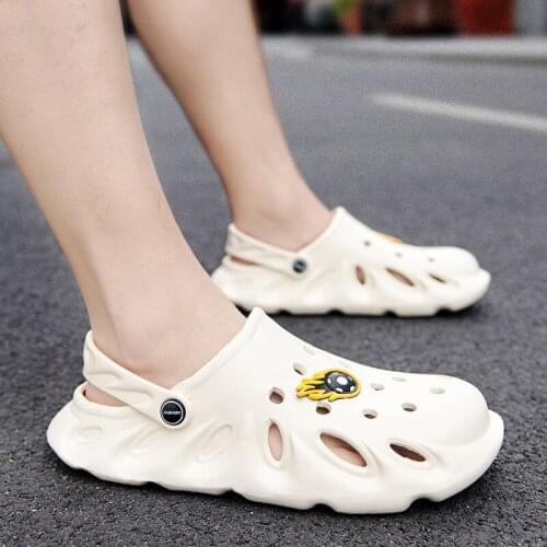 Summer Men Slippers Massage Clogs Outdoor Garden Shoes Quick Dry Beach Sandals Indoor Home Slides Bathroom Slippers Flip Flops