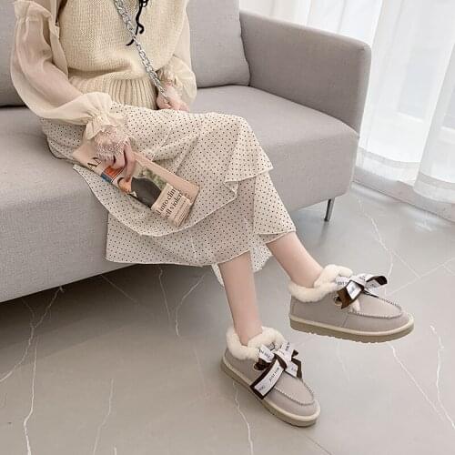 2019 Winter new female snow boots non-slip student Plus velvet warm cotton shoes flat lace womens boots Cute Snow Boots U11-29