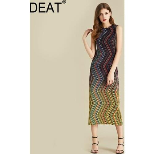 DEAT Pleated Dress Women Sleeveless Colorful Striped Halter Long Length Casual Elegant Slim 2021 New Summer Fashion HT342
