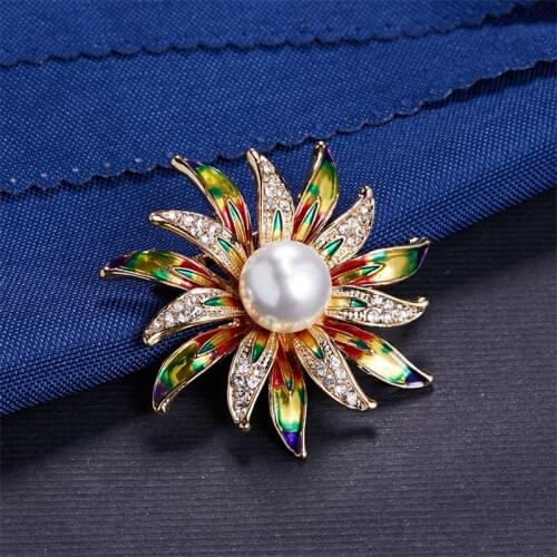 WWLB Fashion Color Enamel Flower Brooches Women Created Pearl Brooch Unisex 2019 Fashion Wedding Jewelry Party Gifts