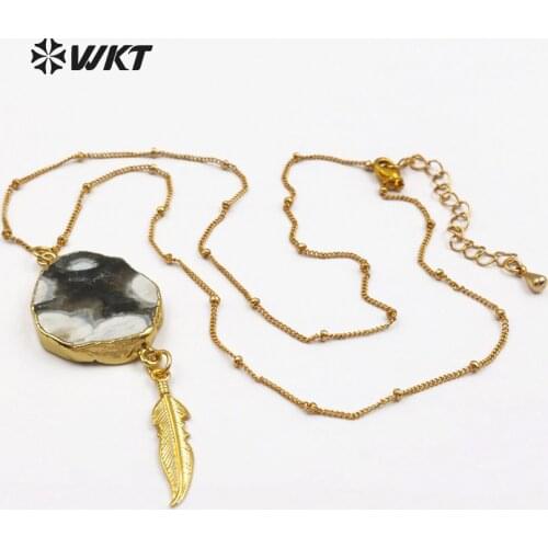 WT-N1131 Wholesale Custom Natural ocean Foliage embellishment Necklace With Gold Trim Double Loop Random Shape Pendant