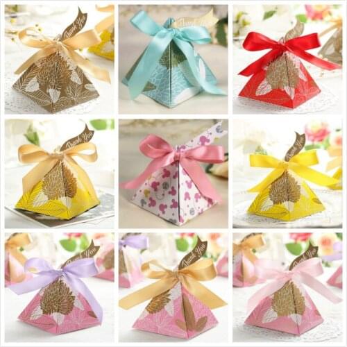 100 X Gold Pink Yellow Red Blue Triangular Pyramid Leaves Wedding Favors Candy Boxes Bomboniera Party Gifts Box + Ribbons + Tags