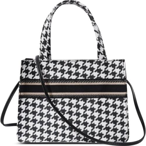 Women Fashionable Shoulder Bags New Female Messenger Bag Handbag Chain Wild Crack Printing Wild Crossbody Bag