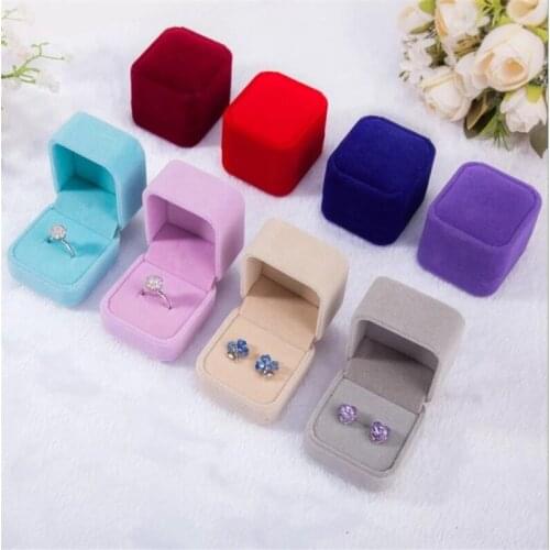 Wholesale 50pcs/lot Classic Velvet Jewellery Box 5.5x5x4.3cm Ring Earring Boxes Jewelry Storage Packaging Cases