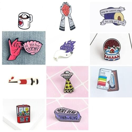 Coffee cup Hands hold heart Plum Fruit Magical Hat Hand hold Fire Castle Ball Syringe UFO HS case Game case coffin Plate