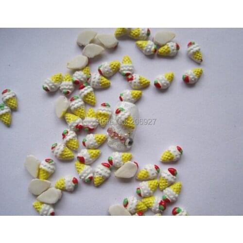 RC127-4 30pcs Cute Ice Cream Shape Nail Resin Decoration Outlooking