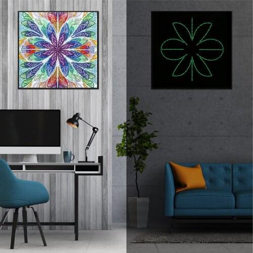 5D Diamond Painting Kit Luminous Drill Art for Adults Crystal Rhinestone Diamond Embroidery Painting with Diamond for Decoration