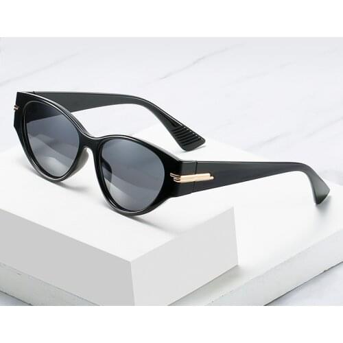 Fashion Vintage Small Frame Cat Eye Sunglasses Women For Men Luxury Brand Designer Popular Travel Rivet Sun Glasses Shades UV400