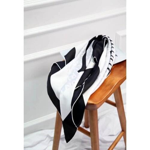 2020 new arrival fashion classic pattern white black 100% silk scarf 90*90 cm square shawl twill wrap for women free shipping