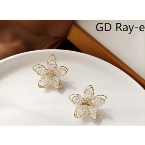 Womens Summer New Personalized Sweet Knitting Three Dimensional Glass Flowers Stud Earrings1594
