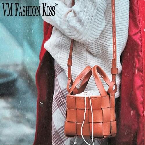 Italy Imported Vegetable Tanned Leather Classic Knitting Mini Bucket Handbags Drawstring Shoulder Messenger Bag Genuine Leather