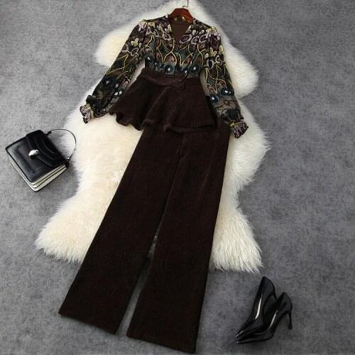 2021 winter new Europe and the United States womens fashion long-sleeved v-neck printed hoodie velvet pants pants fashion suits