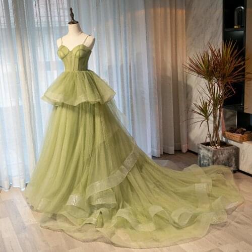 2021 Sage Evening Dress Court Train Prom Gowns Sexy Spaghetti Lace-Up Back Layers Tulle Runway Party Dress