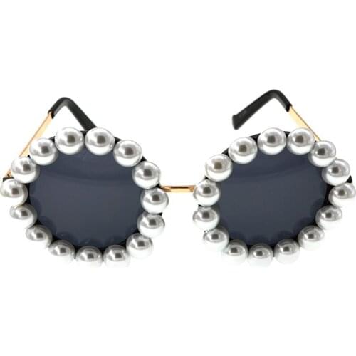 New Arrival Luxury Baroque Retro Pearl Sunglass Women Brand Designer Cat Eye Big Frame Sun Glasses Oculos De Sol Feminino