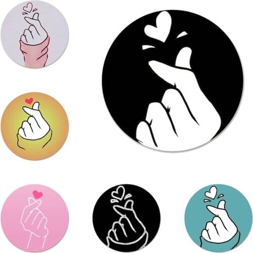 Love on the finger kpop heart Badge Brooch Pin Accessories For Clothes Backpack Decoration gift