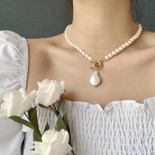 Bohemian Imitation Pearl Choker Necklace for Women Elegant Baroque Pearl Pendant Clavicle Chain Necklaces Collar Women Jewelry