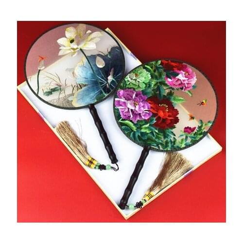 Round Chinese Decorative Mulberry Silk Hand Fan Handwork Suzhou Fine Embroidery Fan Hanfu Costume Dance Handle Fan Luxury Gift