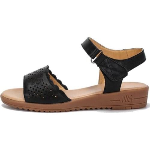 Hot Selling 2020 Summer New Cowhide Fashion Leather Sandals Fashion Casual Sandals Soft Comfortable Flat Sandals Women Sandals