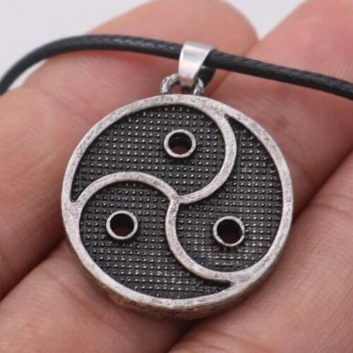 Vintage ancient Chinese Tradition Tai Chi statement Necklace Yin Yang Fish Gossip Pendant Necklace Amulet Mens Jewelry