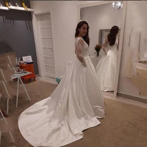 Long Sleeves Lace Appliques Wedding Dresses 2020 with Pockets Scoop Neck Court Train Satin Wedding Bridal Gowns