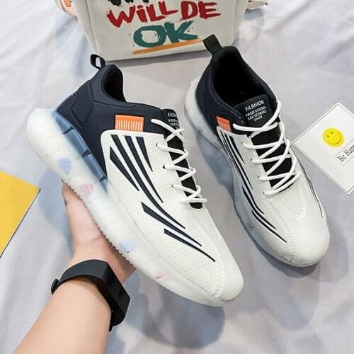 Mens shoes spring 2021 new flying mesh shoes sports shoes leisure, breathable and deodorizing shoes summer