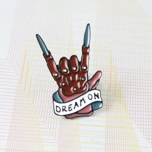 Red Hand Rock Gesture Brooch DREAM ON Rock Band Rock And Roll Spirit Punk Enamel Lapel Pins Gothic Jewelry Brooches Gift