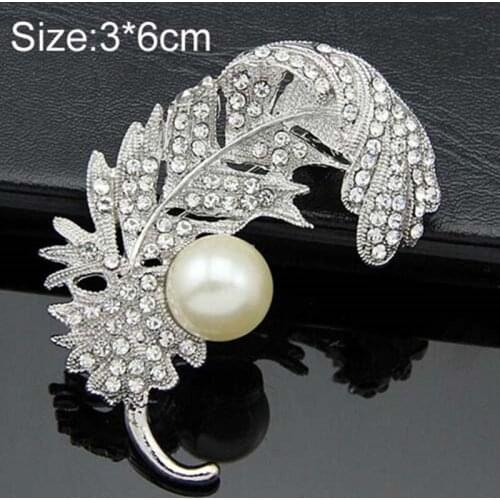 Fashion Noble Vintage Rhoidum Plated Clear Austria Crystals Feather Shaped Pin Brooch Pearl Leaf Brooches