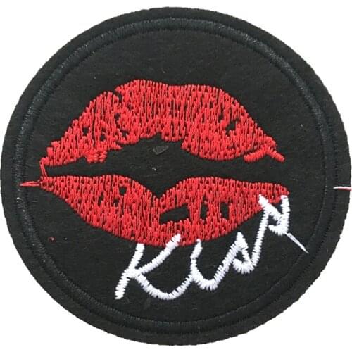 10 Pieces/lot Kiss Lips Embroidered Iron on Patches for Clothes Backpack Round Letter Mouth Appliques Patch Badge Sewing DIY