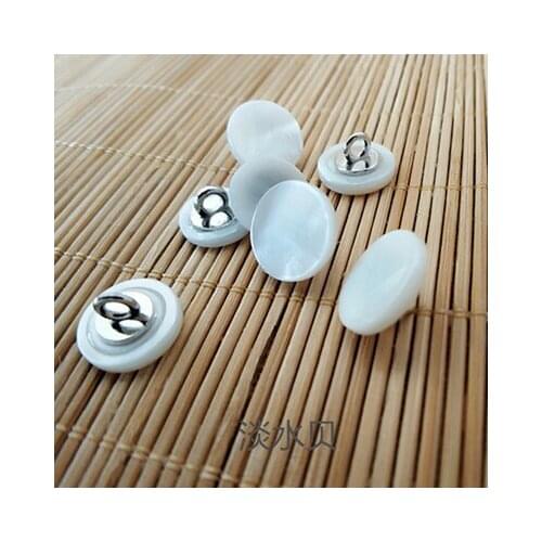 Free shipping 10pcs/lot High-grade natural freshwater shellfish planar shell button metal feet cashmere sweater shirt buttons
