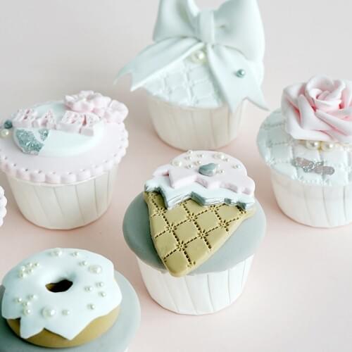 Valentines Day present Simulation macaron ornaments Fake snack photography props Love macaron toy