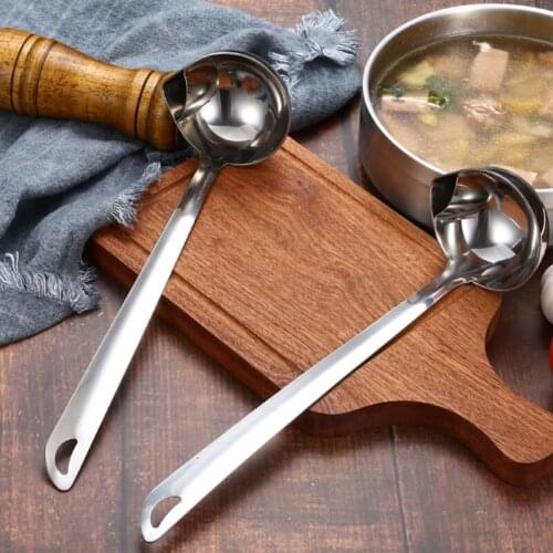 1Pc Stainless Steel Soup Fat Oil Separator Ladles Skimmer Spoon Soup Colander for Kitchen with Heat Insulation Anti-scalding