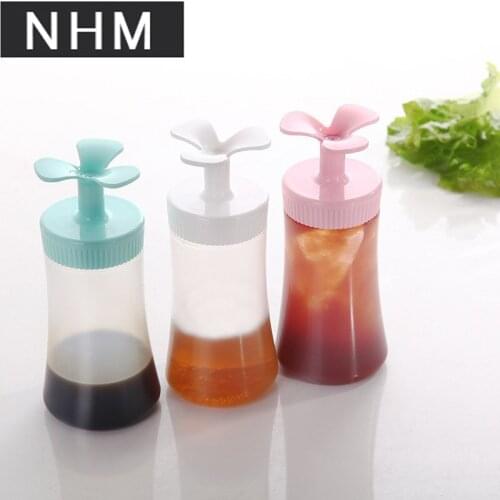 Plastic jam jar salad seasoning bottle oil bottle can stand on the side of the squeeze bottle Color random