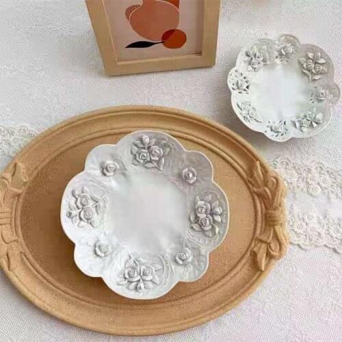 Petal-Shaped Ceramic Pratos Dessert Dishes Decoration Assiette Bandeja Porcelain Schaaltje Fruit Посуда Для Кухни Тареки Talerze