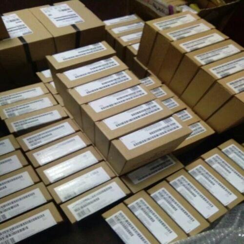 1PC New Siemens 6ES7153-2AR03-0XA0 6ES7 153-2AR03-0XA0 SIMATIC DP ET200M-RED