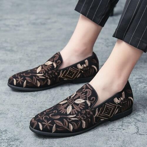 2021 New arrival Men Embroidered flowers slip-on oxford Formal shoes Male Wedding prom Homecoming Shoes Sapato Social Masculino
