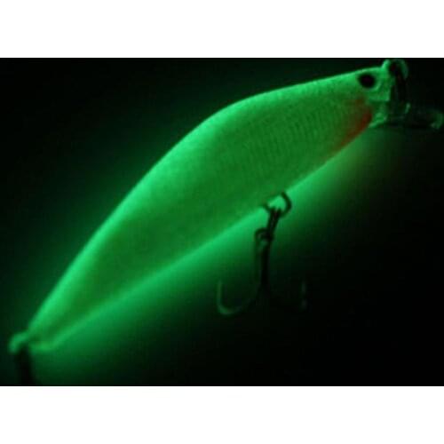 1Pc 8.2cm Night Lighting Fishing Bait Minnow 3D Night Fishing Lure Crank Bait Hooks Bass Crankbait Tackle