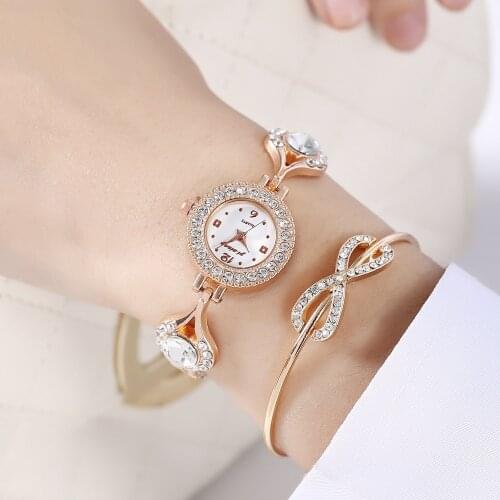 Main Push Small Dial-encrusted Diamond Watch Schoolgirl Korean Version of The Trend Bracelet A Large Diamond Steel Chain Watch