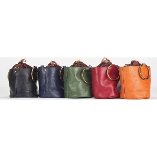 2021 new luxury brand classic joker leather bucket bag with single-shoulder diagonal span and large capacity for women