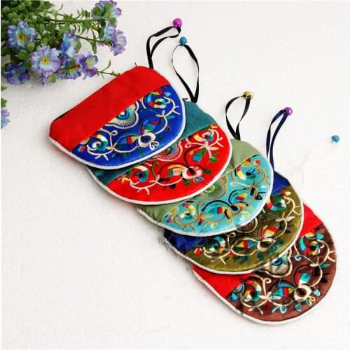Personalized Patchwork Fabric Mini Bell Zipper Pouch Jewelry Package Silk Embroidered Semicircle Crafts Women Coin Bags Gift