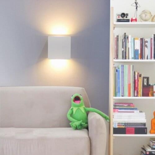 Indoor Wall Hanging Creative Bedside Decorative Lamp LED Aluminum Wall Lamp Suitable For Living Room Bedroom Corridor