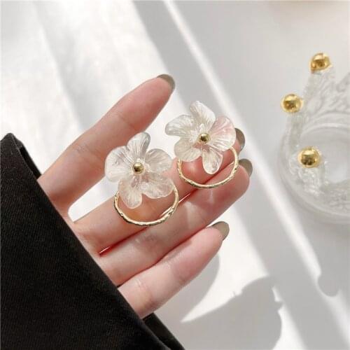 YANGLIUJIA S925 Needle Acrylic Crystal Flowers Earring South Koreas Temperament Fashionable Sweet Elegant Earrings Wholesale
