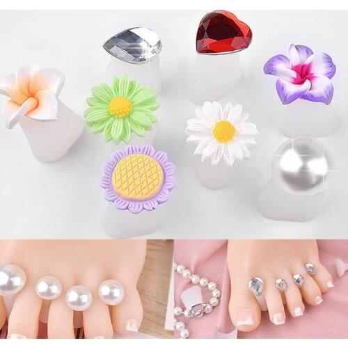 8pcs Nail art Toe Separator Flower Heart Pearl Diamond Silicone Foot Toes Separators Silica Gel Finger Toe Spreader Care Tools