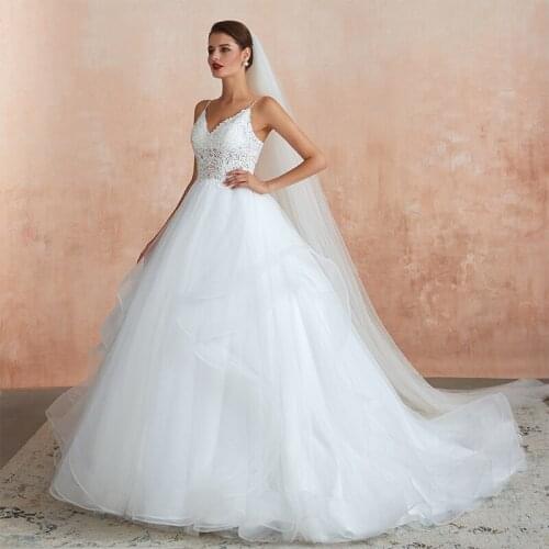 Luxury Princess Ball Gown Wedding Dress 2019 New Arrival Spaghetti Straps Ruffles Vestido Noiva Sweep Train Applique Bridal Gown
